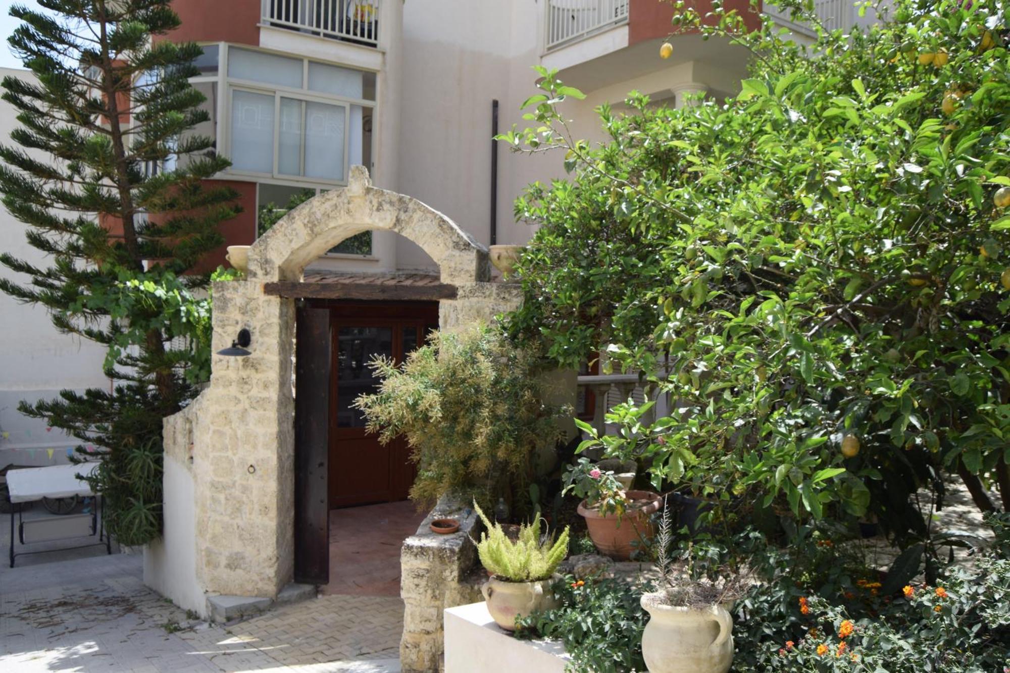 Hotel Elsa Cori Me à Favara Extérieur photo